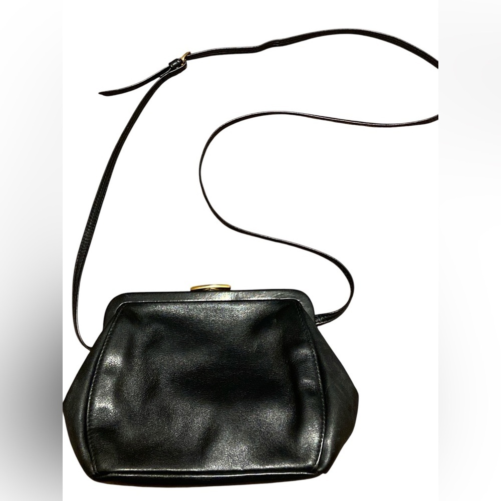 Vintage Liz Claiborne leather company, small black leather bag.